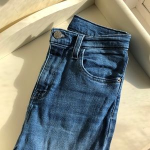 BDG High Waisted Girlfriend Jeans